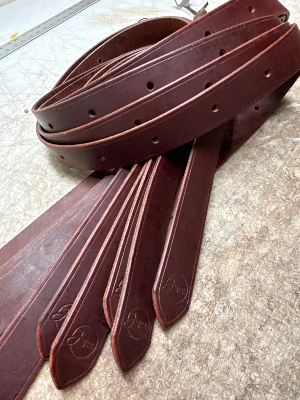 Premium Saddle latigo -Single
